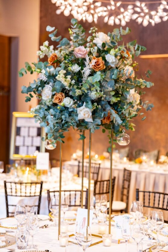 Wedding showcase event featuring wedding table design by Natasha Jane.